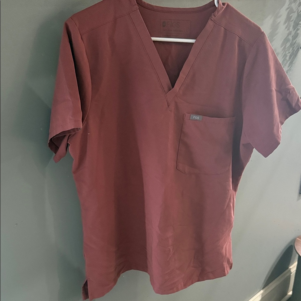 Figs Womens Mauve V-Neck Short Sleeve scrub top
